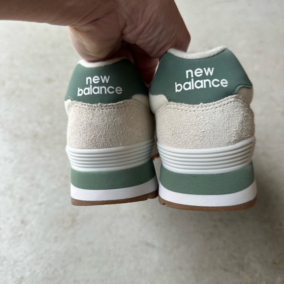 New Balance cream and Mint Sneakers - Picture 5 of 7